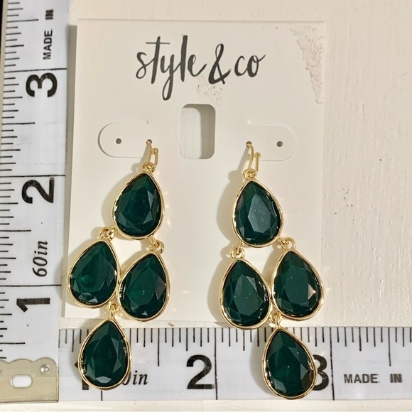 NWT Style & Co green drop earrings 💍💎👑💕 - Picture 9 of 9